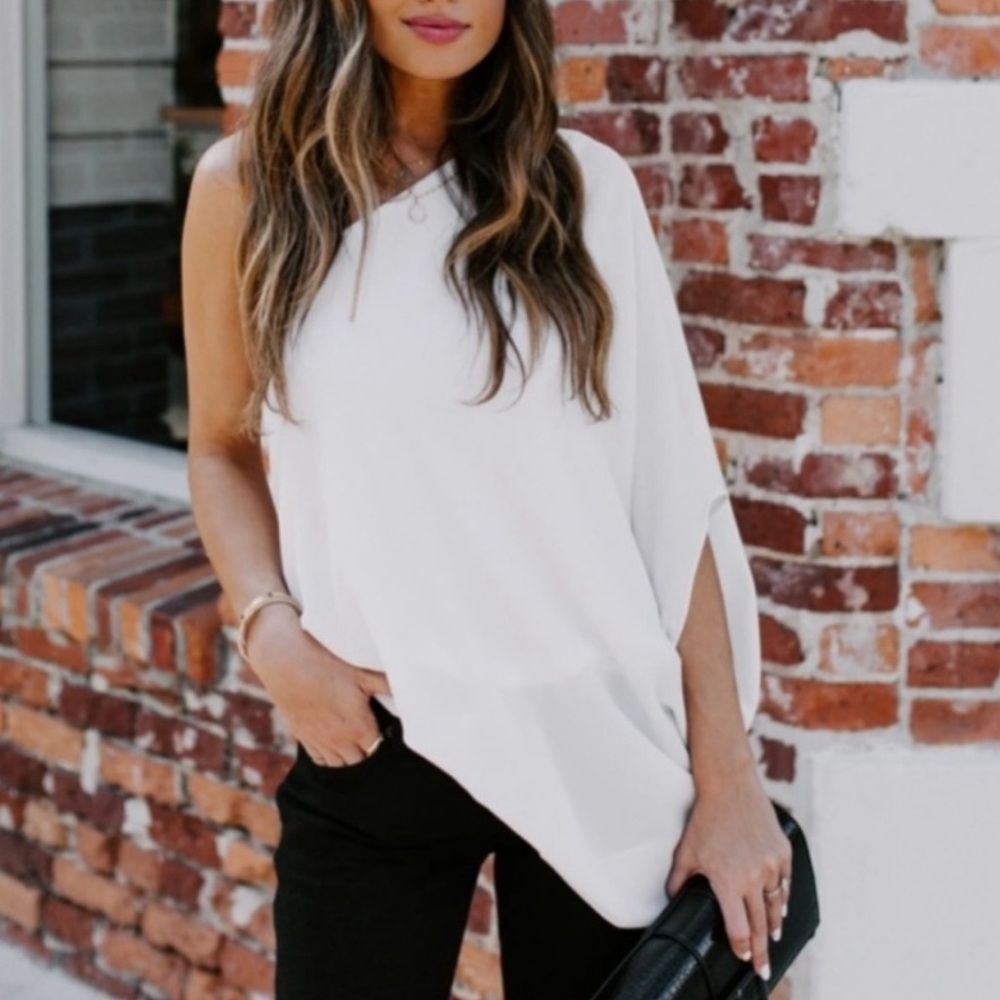 Vici Asymmetrical Batwing Top Blouse White Top Fancy Top XS